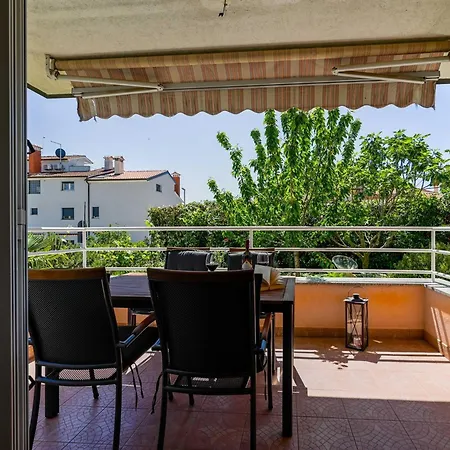 Appartement Modern And Stylish With Terrace