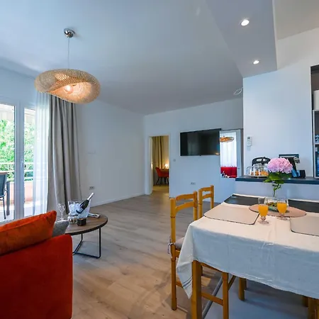 Appartement Modern And Stylish With Terrace