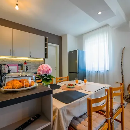 Appartement Modern And Stylish With Terrace