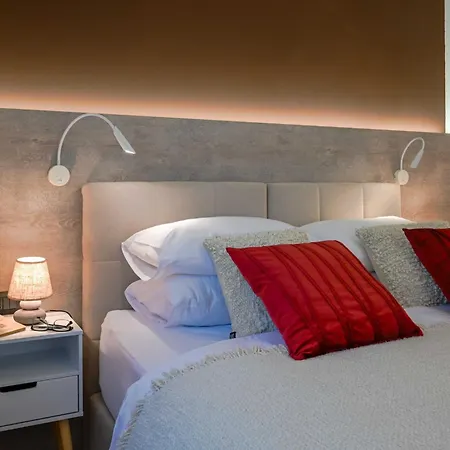 Modern And Stylish With Terrace