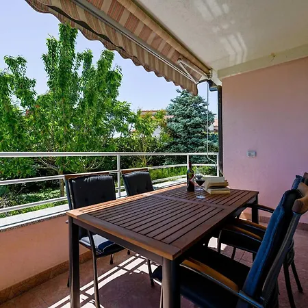 Appartement Modern And Stylish With Terrace Rovinj